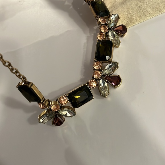 Lovely Jcrew necklace! EuC fun stone/gem look - Picture 3 of 3